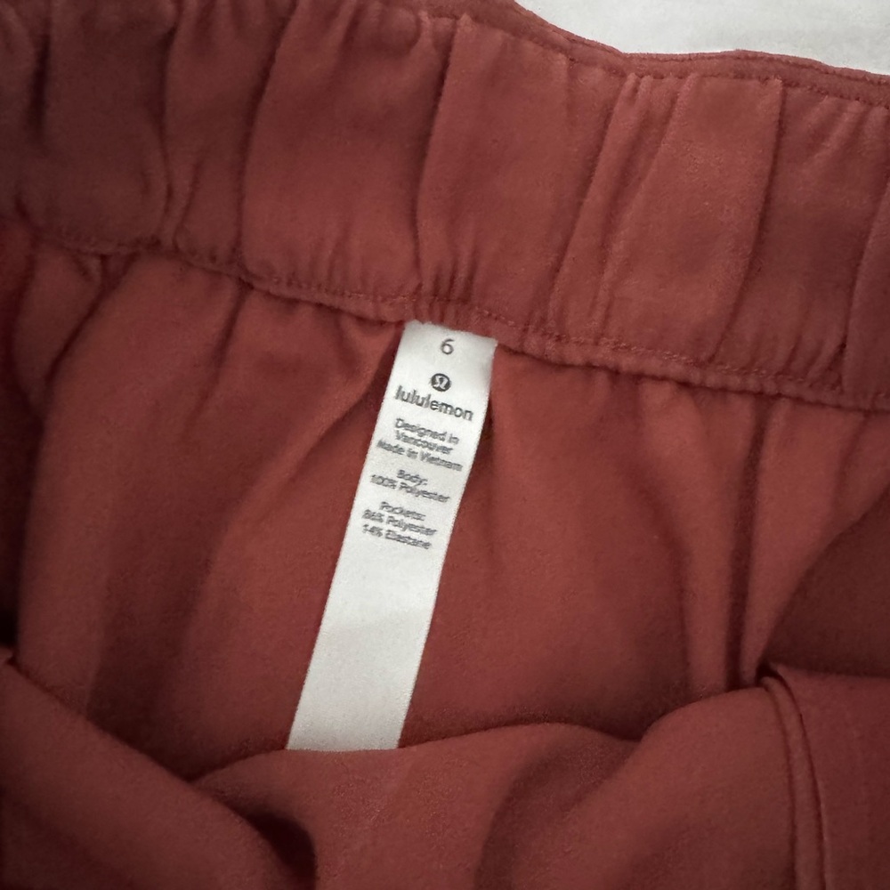Lululemon Athletica Women's Joggers in Rust
